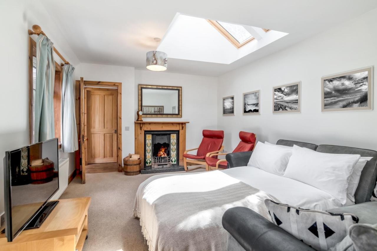 Dormie Cottage, Lovely Bright And Spacious Bungalow With Wood Fire Ballater Exteriör bild
