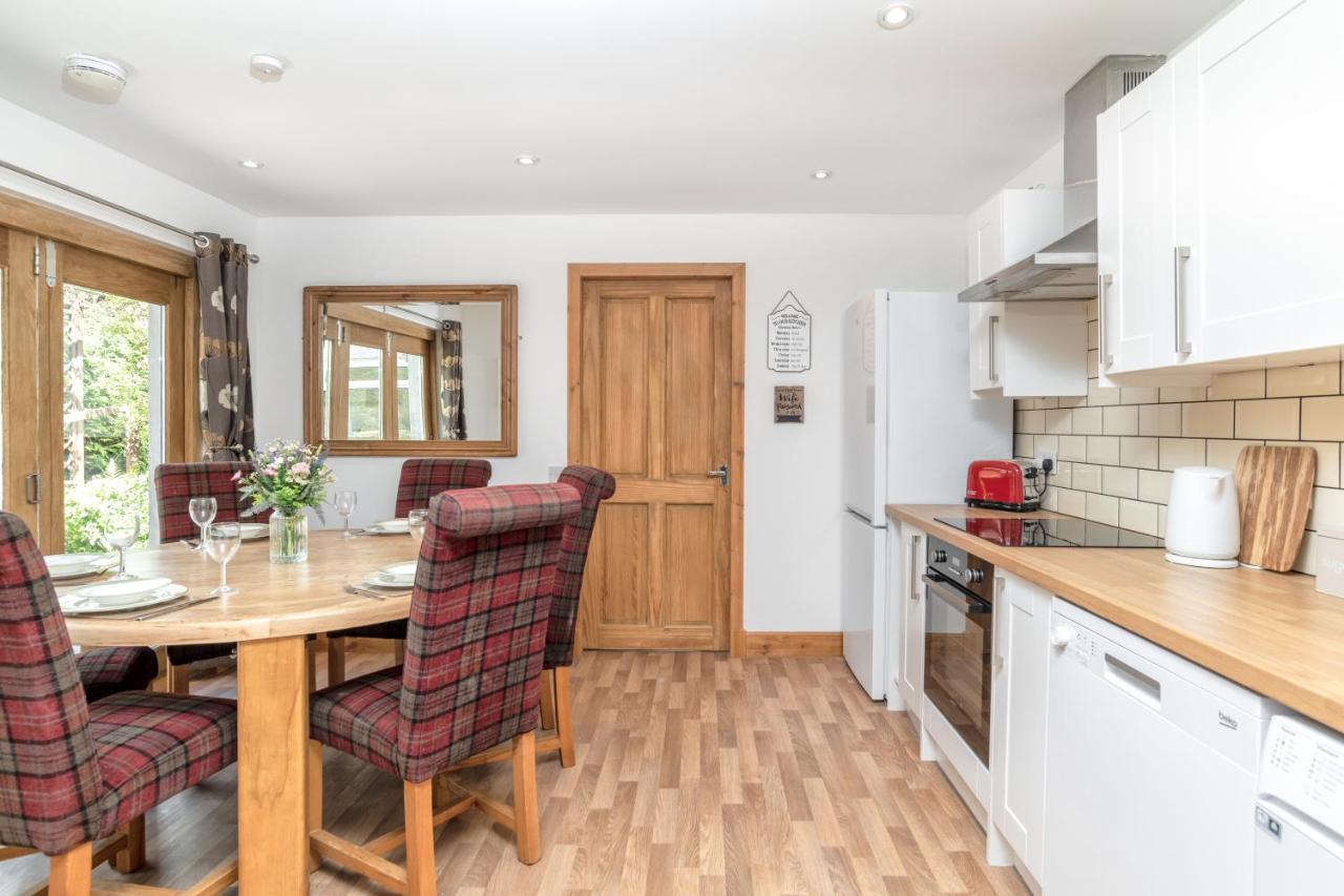 Dormie Cottage, Lovely Bright And Spacious Bungalow With Wood Fire Ballater Exteriör bild
