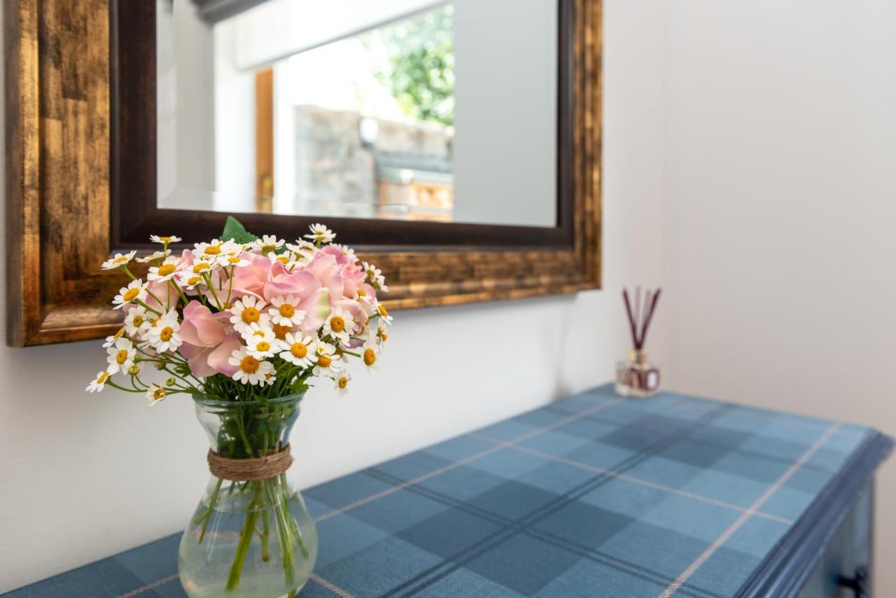 Dormie Cottage, Lovely Bright And Spacious Bungalow With Wood Fire Ballater Exteriör bild